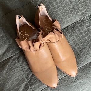 CCOCCI Ivy Women’s Tan Flats with Ruffle Detail